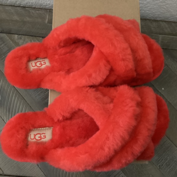 UGG® Scuffita Fluffy Slip-On Sandals - Picture 2 of 9